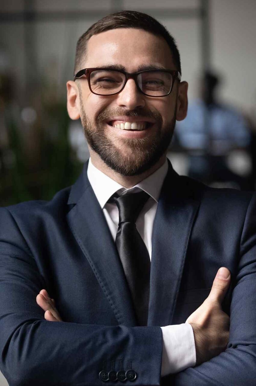 https://dgtrapido.online/wp-content/uploads/2020/08/team_05-850x1280.jpg